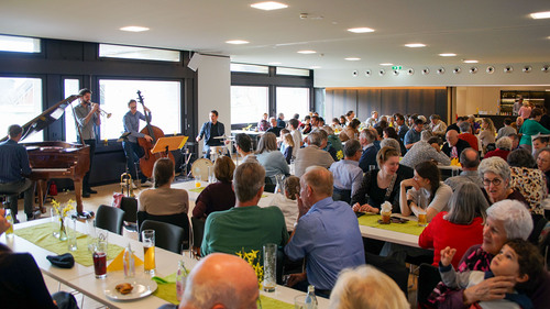 Am Sonntag, dem 15. März 2026, sind alle von 10.30 bis 13.00 Uhr zum Jazz-Brunch im Carl-Lampert-Saal in Göfis eingeladen.Nach dem großen Erfolg im letzten Jahr möchten wir auch heuer wieder diese Veranstaltung anbieten. Die Band „EsprEsSo“, best